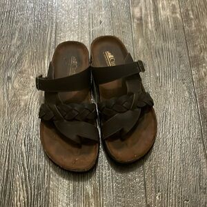 Cliff Sandals sz 8